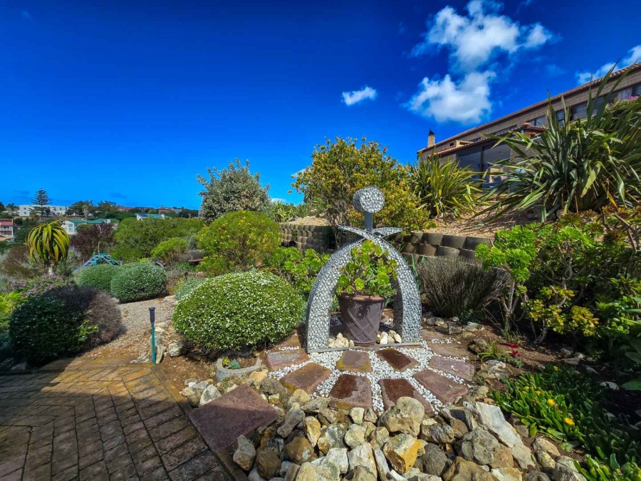 4 Bedroom Property for Sale in Stilbaai Wes Western Cape